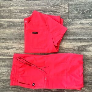 Jaanuu BRILLIANT RED scrub set